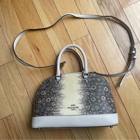 Coach purse - Picture 8 of 9